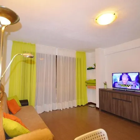 Parque Royal 1 * أذيخي